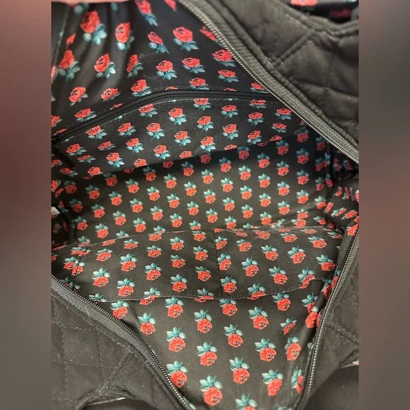 🌿3/$10🌿Quilted Vera Bradley Purse - Picture 3 of 4
